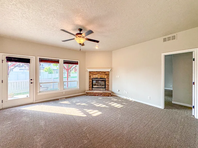 1223 W Cobblefield Ct — Photo 11