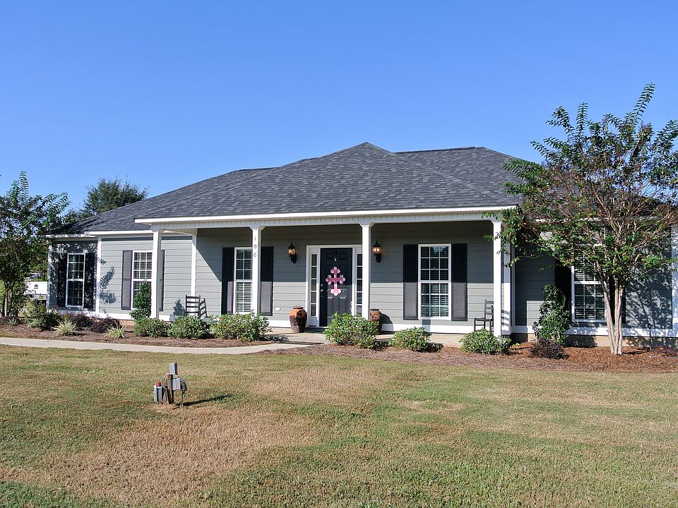 1st image of 106 White Oak Dr
