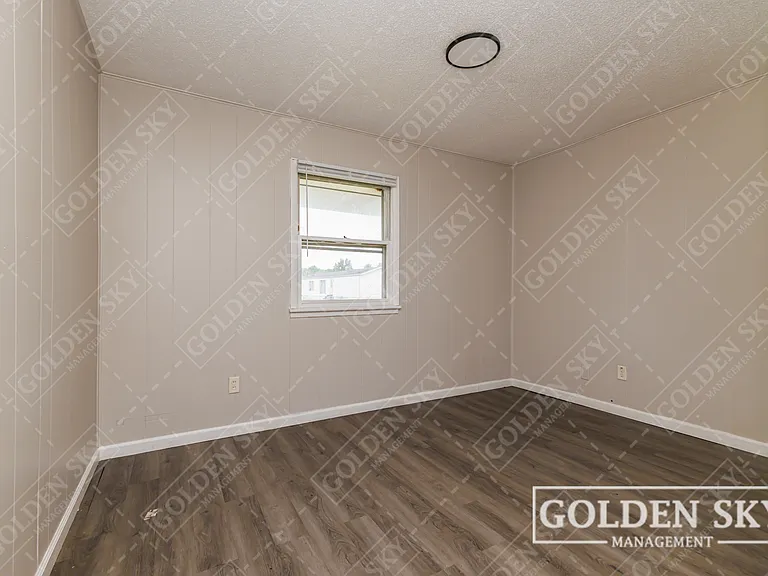 6406 E Piccadilly Rd — Photo 6