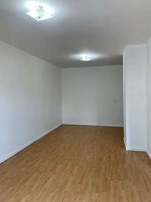 Rented by Remax Edge | media 25