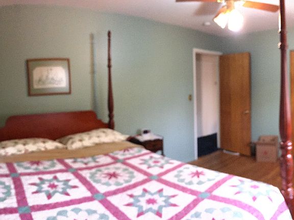 4th image of 3850 Maddox Dr