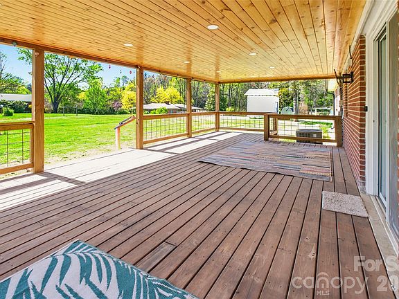 5th image of 279 Garden Ln