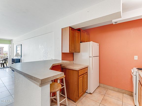 5th image of 800 N Atlantic Ave #414