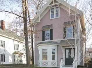 102 Davis Ave, Brookline, MA 02445