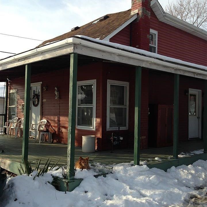 1st image of 327 Mill St
