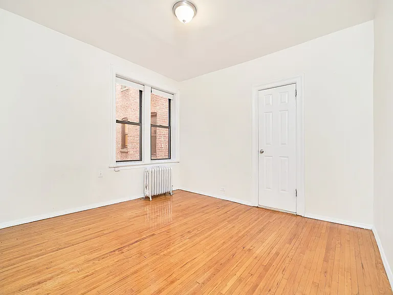 64 Hillside Ave #6M — Photo 4