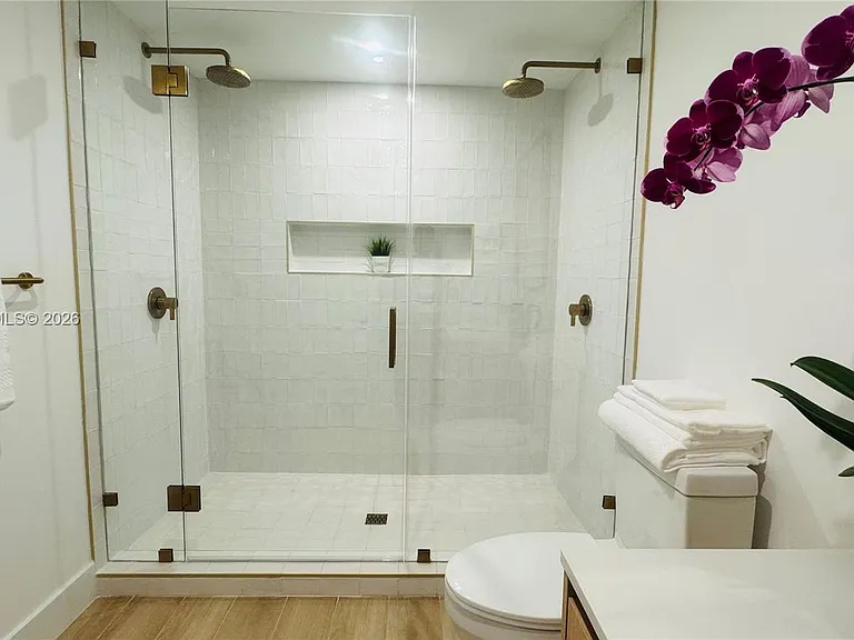 90 NE 32nd St #613 — Photo 12