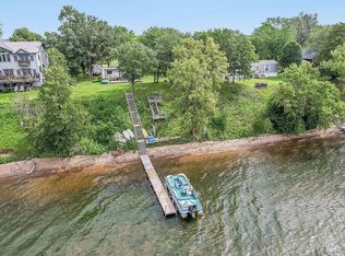 42322 240th St, Henning, MN 56551