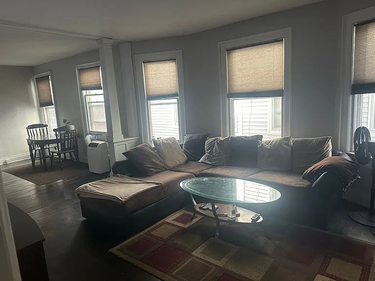 569 Elmwood Ave — Photo 10