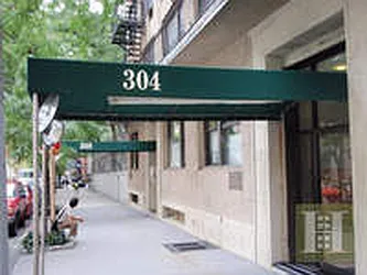 304 East 73rd Street in Lenox Hill