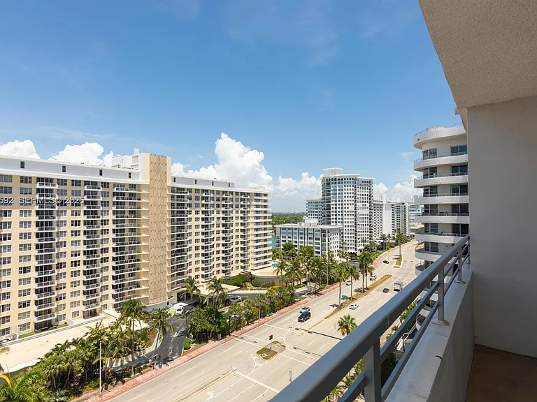 5555 Collins Ave #14U — Photo 11