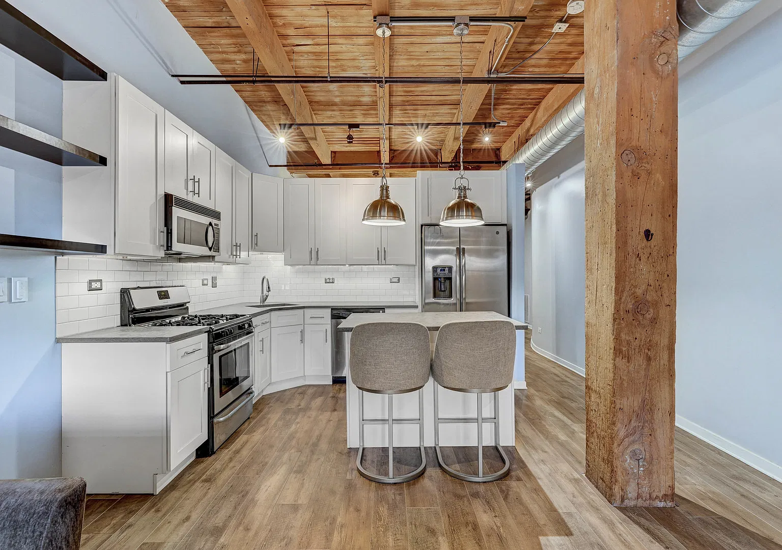 2 bed, $2,900 — Photo 3
