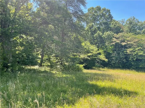 1306 White St, Lexington, NC 27295