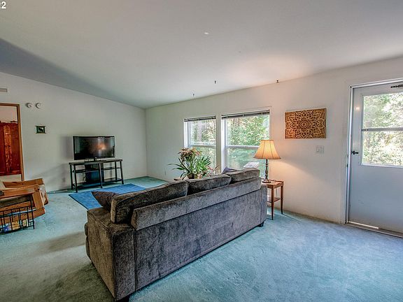 4th image of 55267 McKenzie River Dr