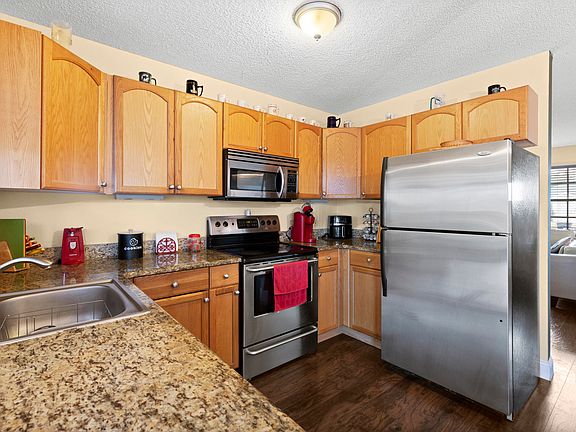 5th image of 2513 SE Richmond Street