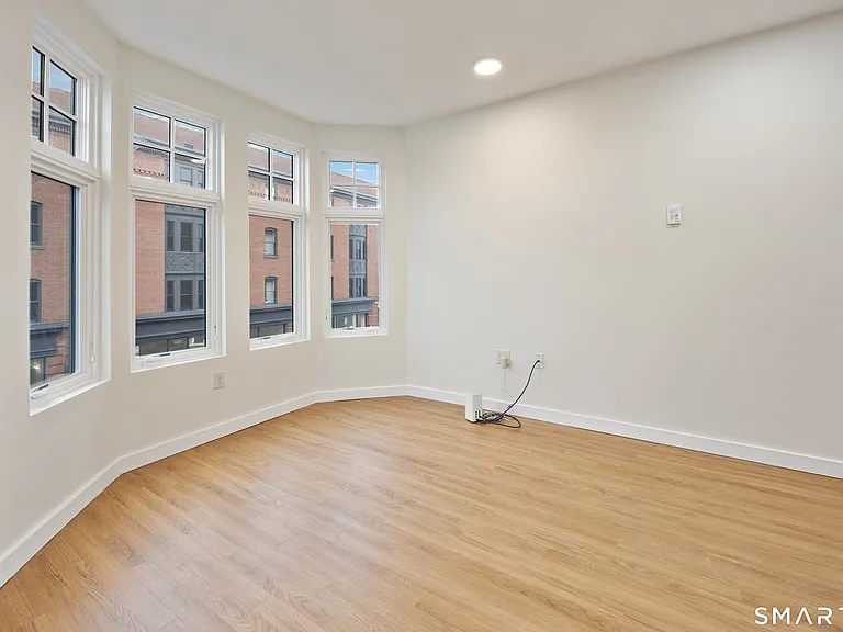 1355 Main St #302 — Photo 11
