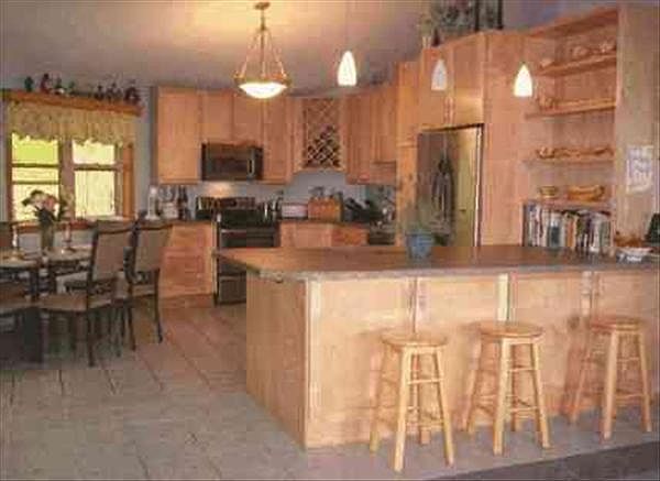 2nd image of 33 Puritan Dr