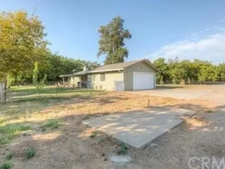 3828 Larkin Rd — Photo 3