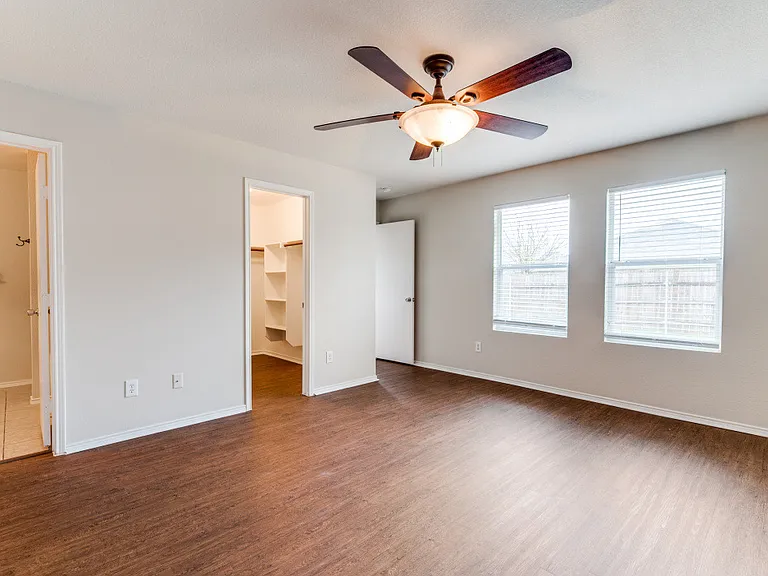 14048 Firebush Ln — Photo 7