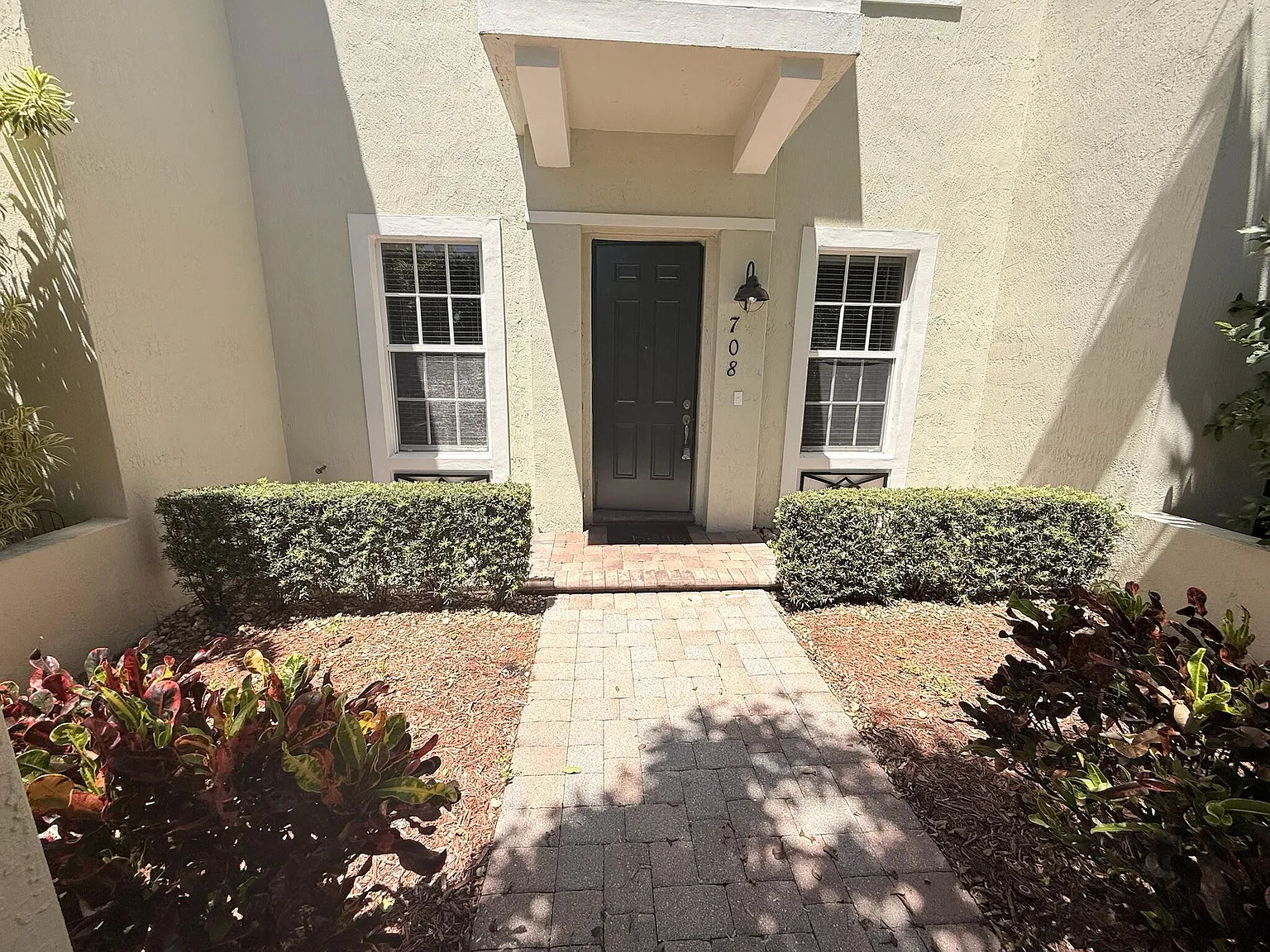 2 bed, 3.0 bath, 2164 sqft, $3,590 — Photo 3