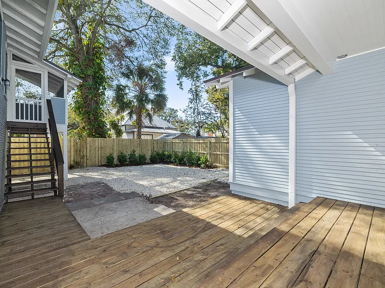 905 E Saint Clair St — Photo 21