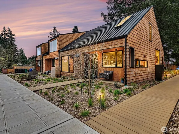 11725 Meridian Avenue N #4, Seattle, WA 98133