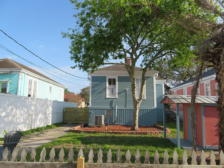 3408 Avenue O 1/2 — Photo 28