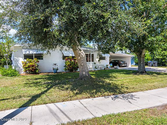 4th image of 4390 Coquina Ave