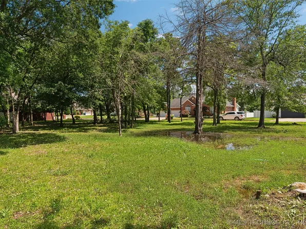 10 Edgewood Dr, McAlester, OK 74501