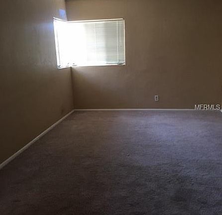 5th image of 447 W Lakeshore Dr