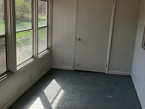 2nd image of 6636 Howard Ave