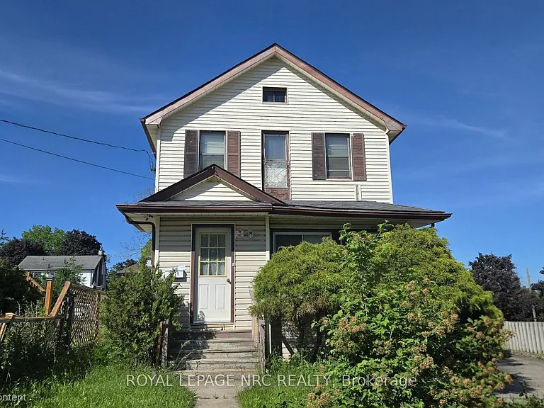 4425 Hiram St — Photo 1
