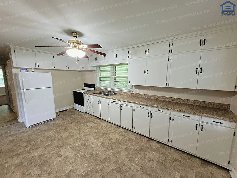 748 Steakley Dr — Photo 13
