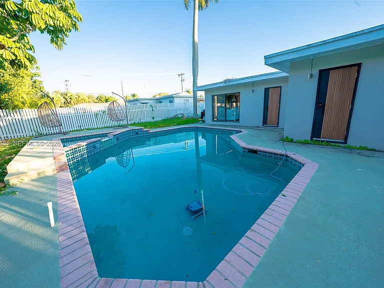 1221 W Camino Real — Photo 23