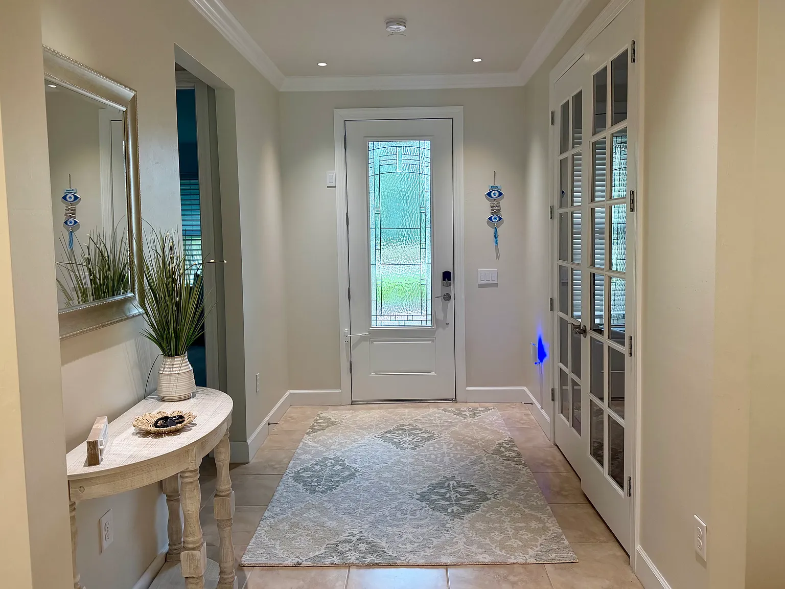 3 bed, 2496 sqft, $11,000 — Photo 3