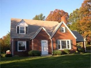 121 Wade Bare Rd, Jefferson, NC 28640