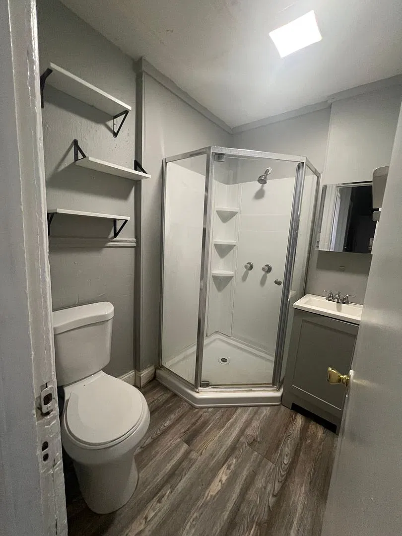 524 West Chew Street — Photo 3