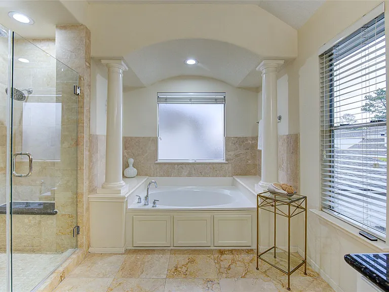 2327 Centerbrook Ln — Photo 39