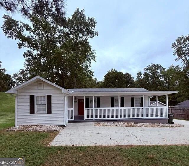 3 bed, 2.0 bath, 1123 sqft, $2,000 — Photo 3
