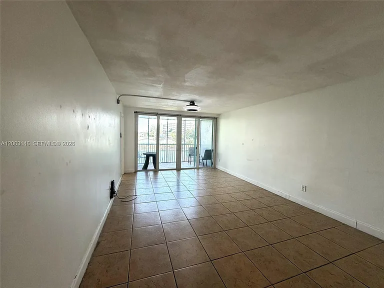 1770 NE 191st St #204-1 — Photo 6