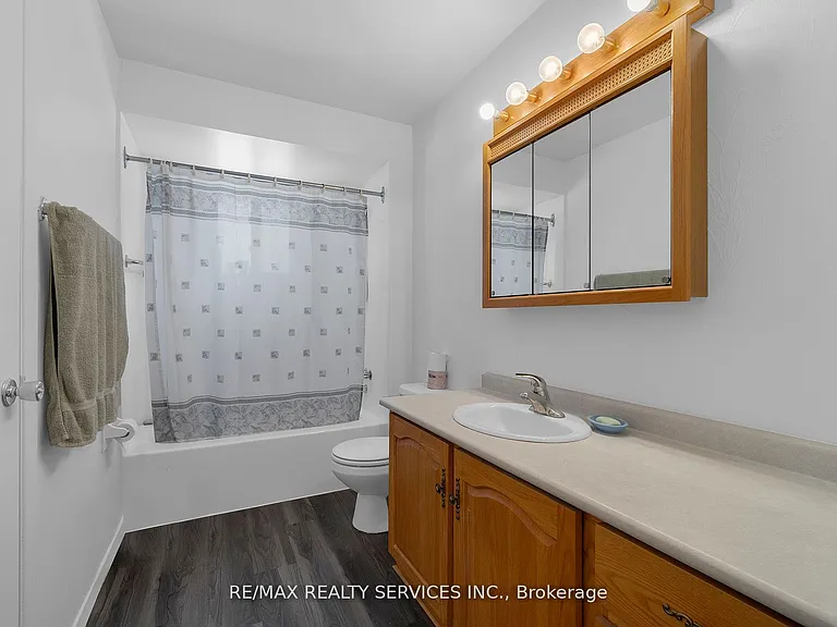 81 Glenforest Rd — Photo 17