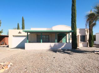 911 S Abrego Dr, Green Valley, AZ 85614