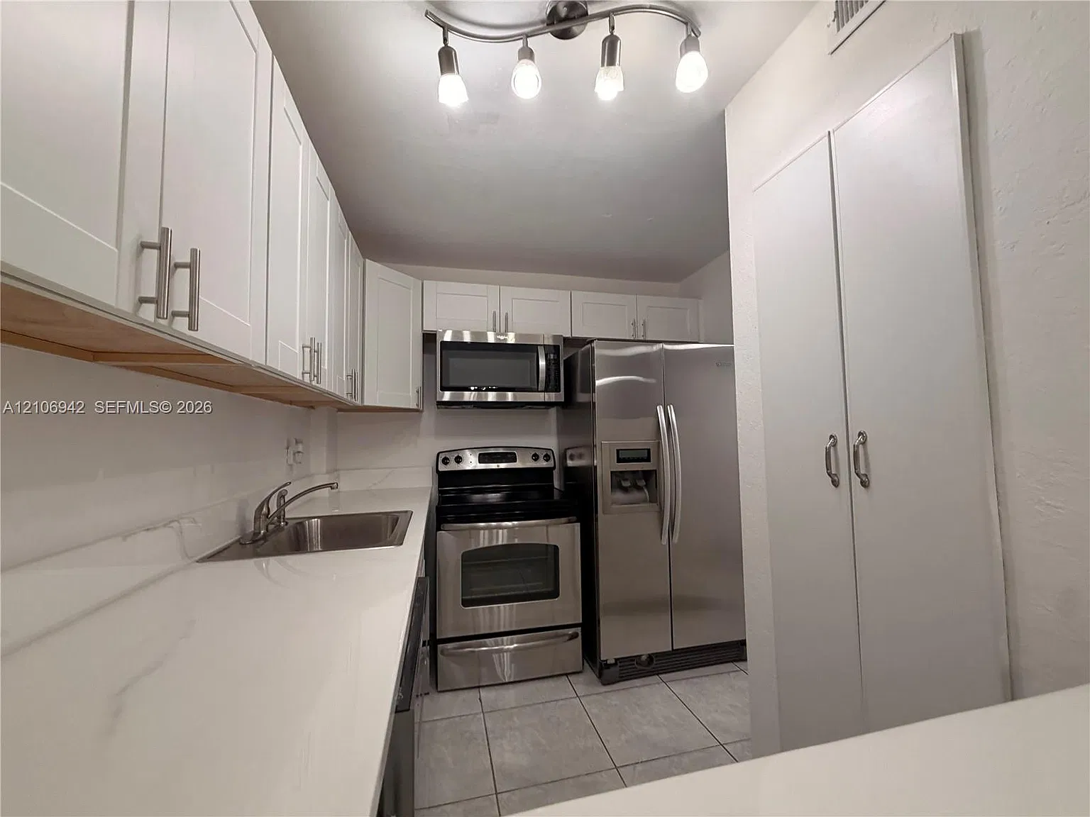 5050 Condo — Photo 3