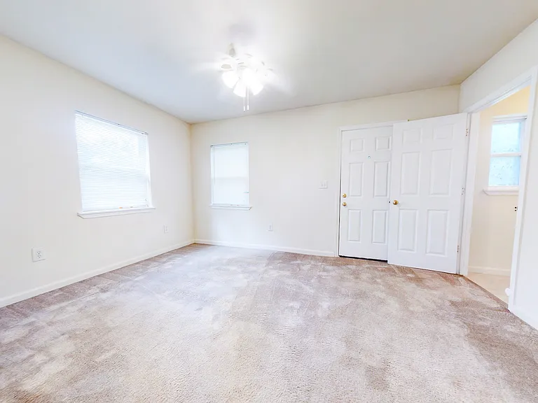891 Campus Cir #1 — Photo 8