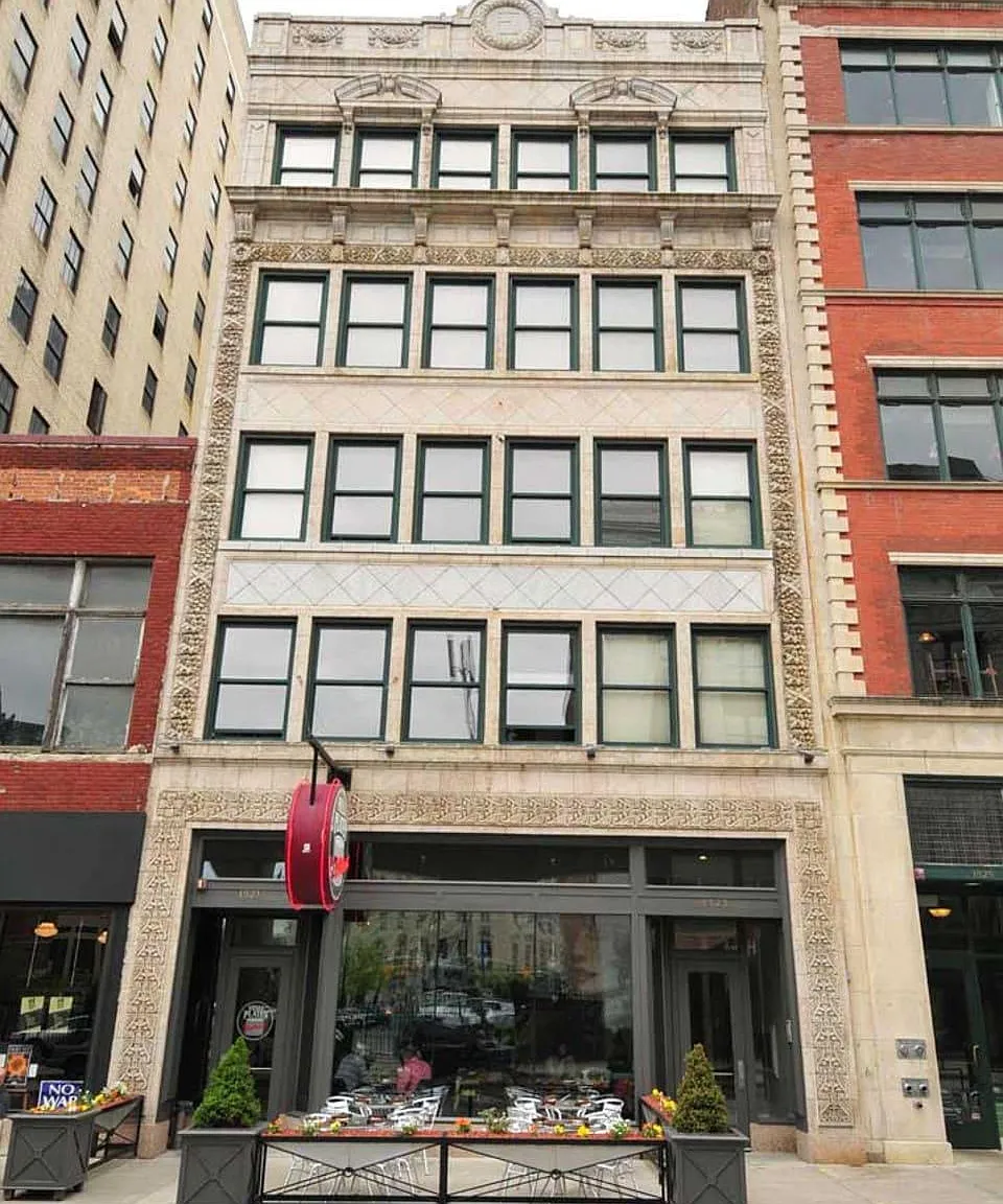 1525 Broadway — Photo 1