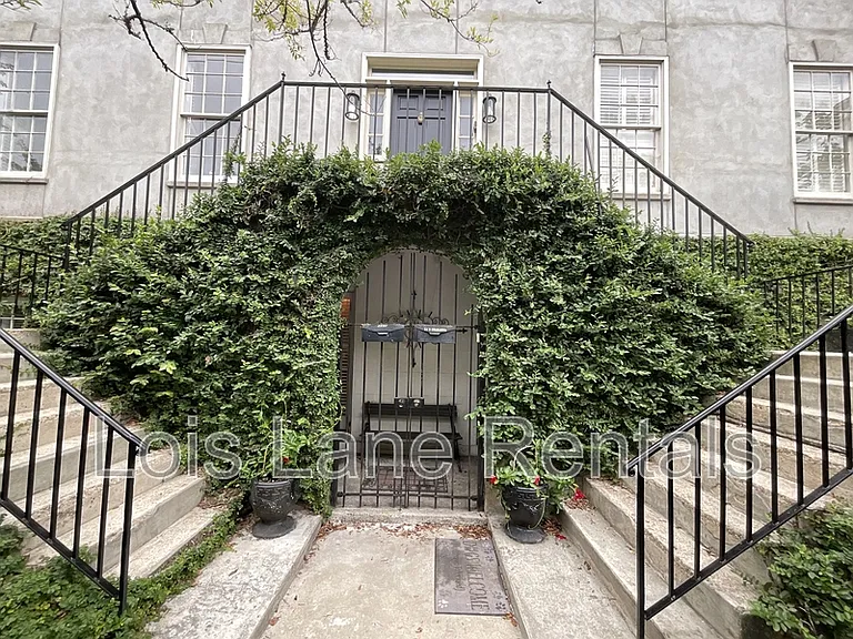 49 Charlotte St #B — Photo 2