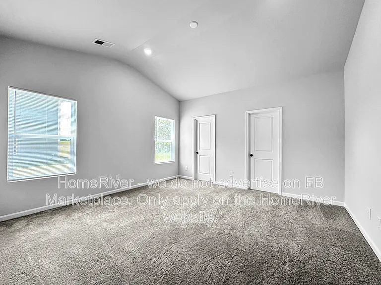426 Chedworth Dr — Photo 12