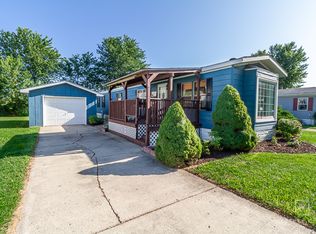 38 Poplar Dr, Sandwich, IL 60548