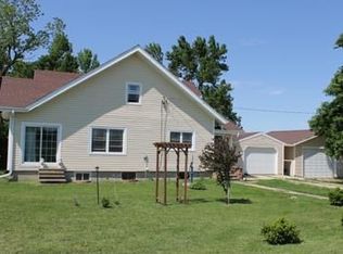 1848 Kingbird Ave, George, IA 51237