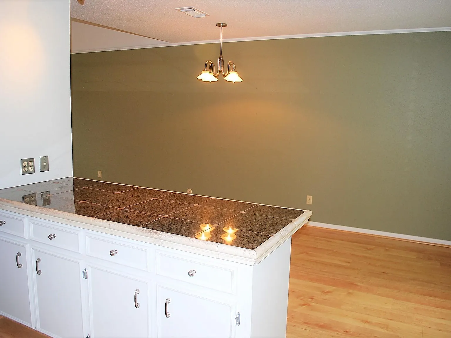 2 bed, 2.0 bath, 1109 sqft, $1,700 — Photo 4